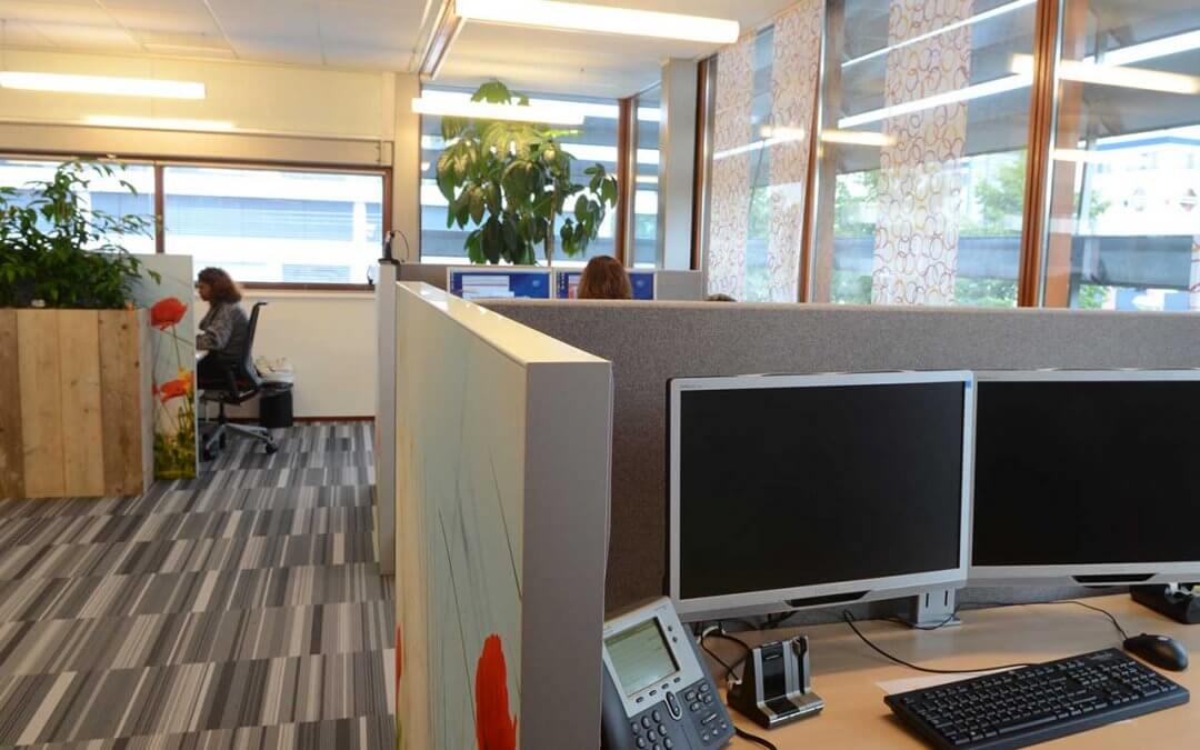 Akoestische Bureau en Wandpanelen – Callcenter Vidomes, Delft